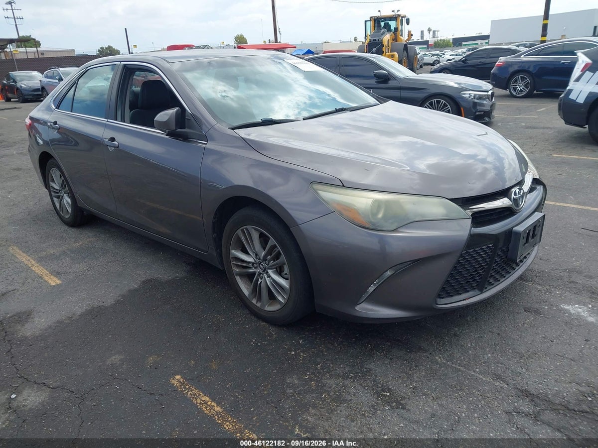 2016 TOYOTA CAMRY SE