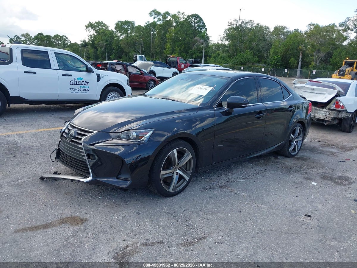 2019 LEXUS IS 300 — снимка 2