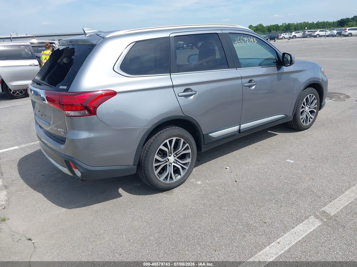 2017 MITSUBISHI OUTLANDER SE/SEL — снимка 4