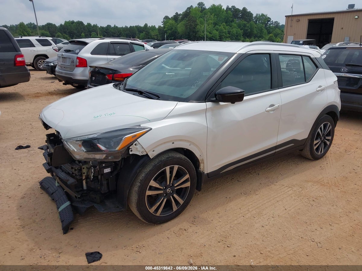 2020 NISSAN KICKS SR XTRONIC CVT — снимка 2