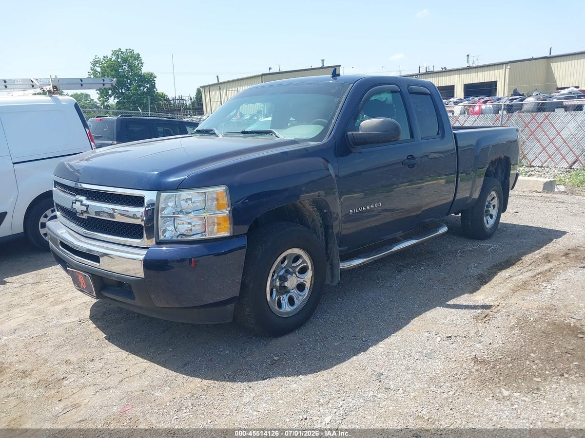 2011 CHEVROLET SILVERADO 1500 LS — снимка 2