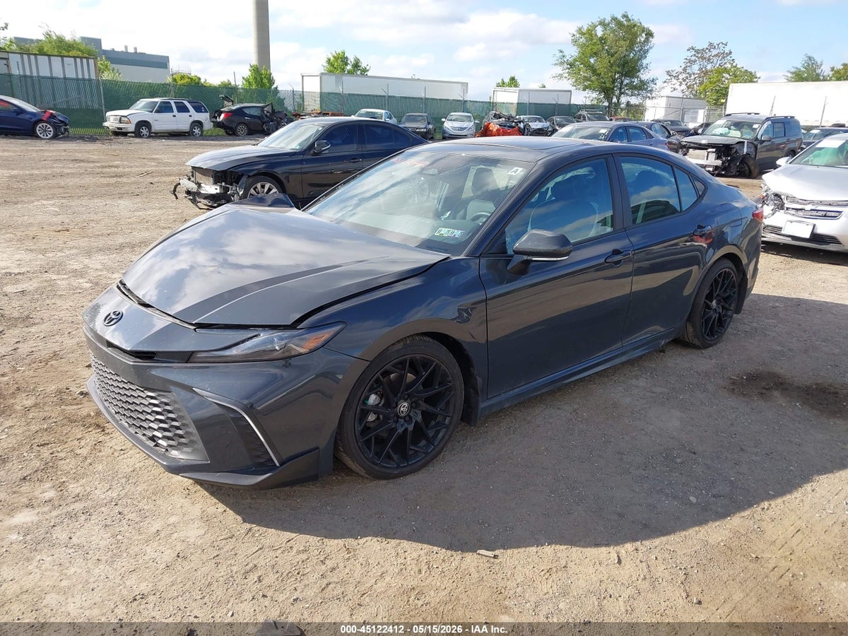 2026 TOYOTA CAMRY SE — снимка 2