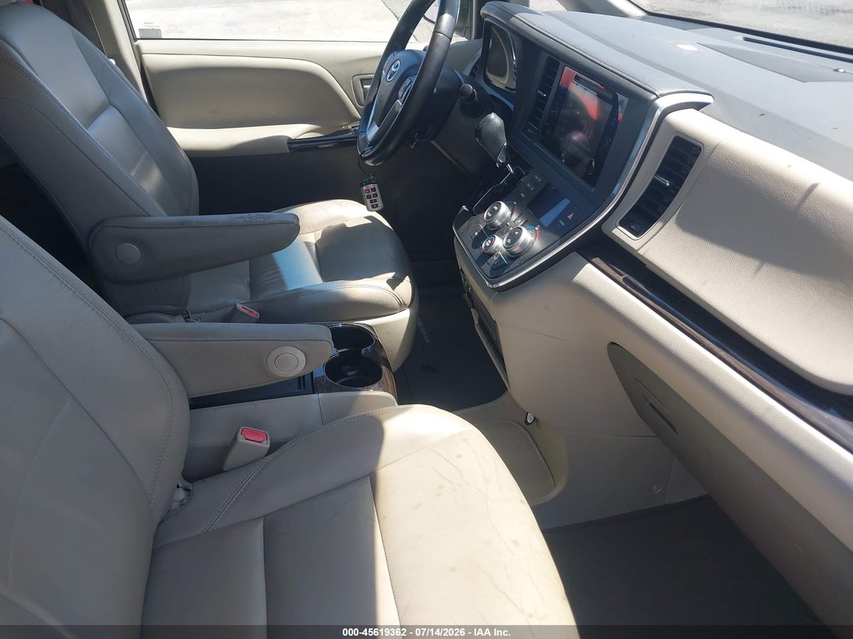 2016 TOYOTA SIENNA XLE 8 PASSENGER — снимка 5