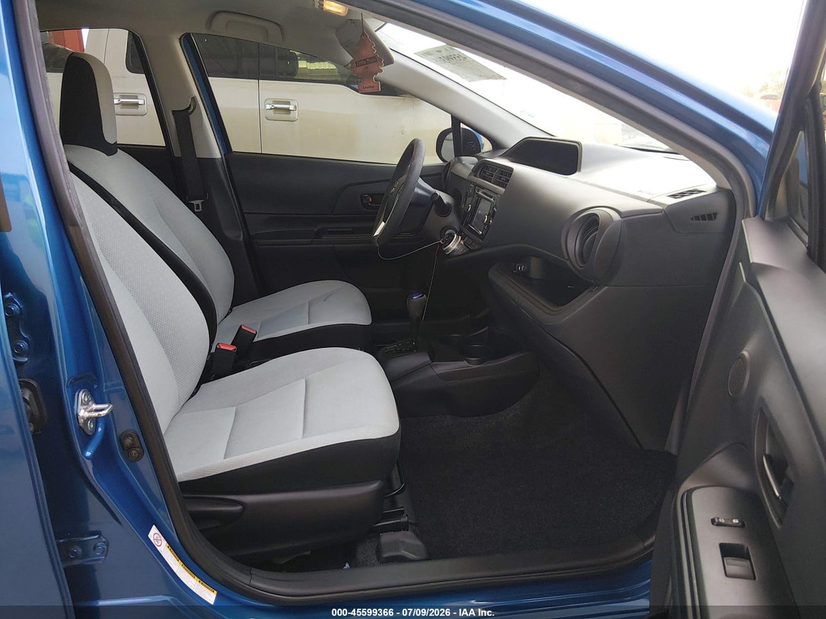 2016 TOYOTA PRIUS C ONE — снимка 5