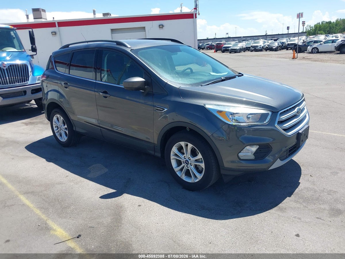 2018 FORD ESCAPE SE