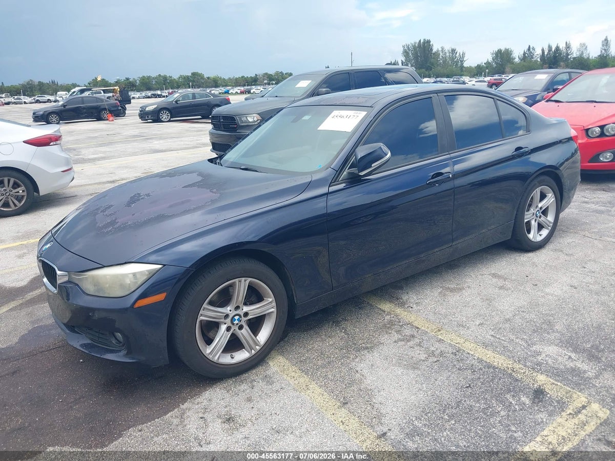 2013 BMW 320I — снимка 2