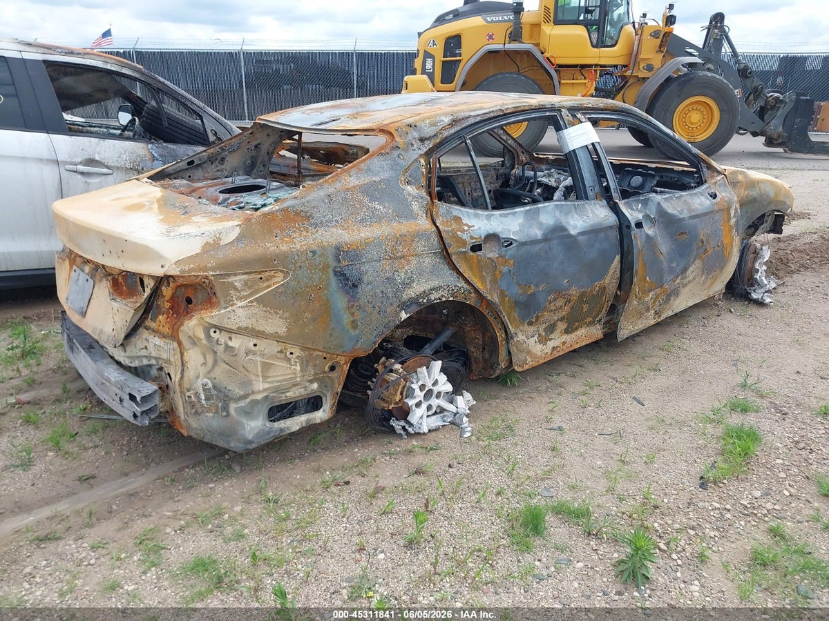 2025 TOYOTA CAMRY LE — снимка 4