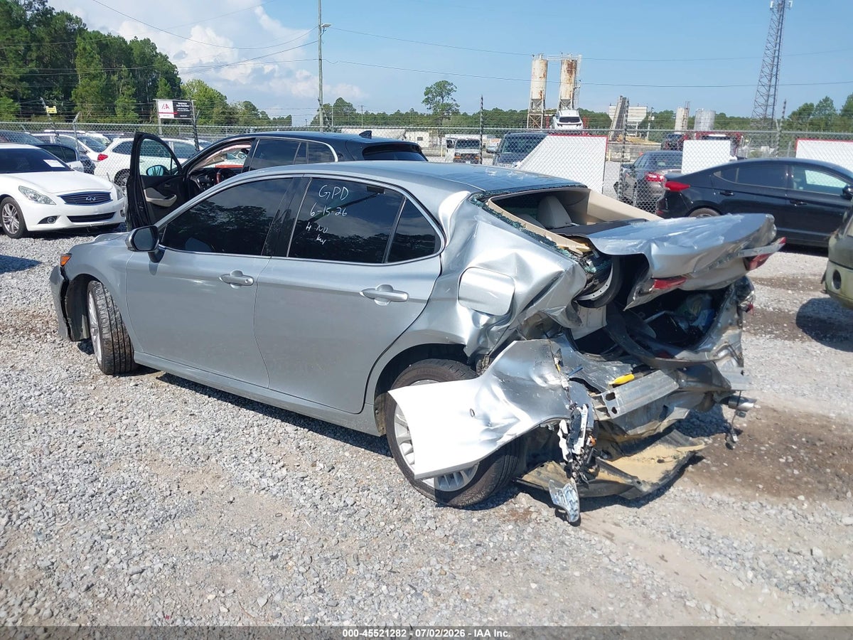 2018 TOYOTA CAMRY XLE — снимка 3