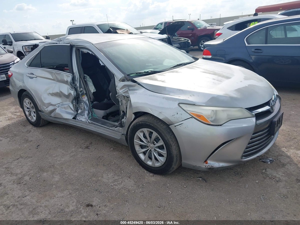 2017 TOYOTA CAMRY LE