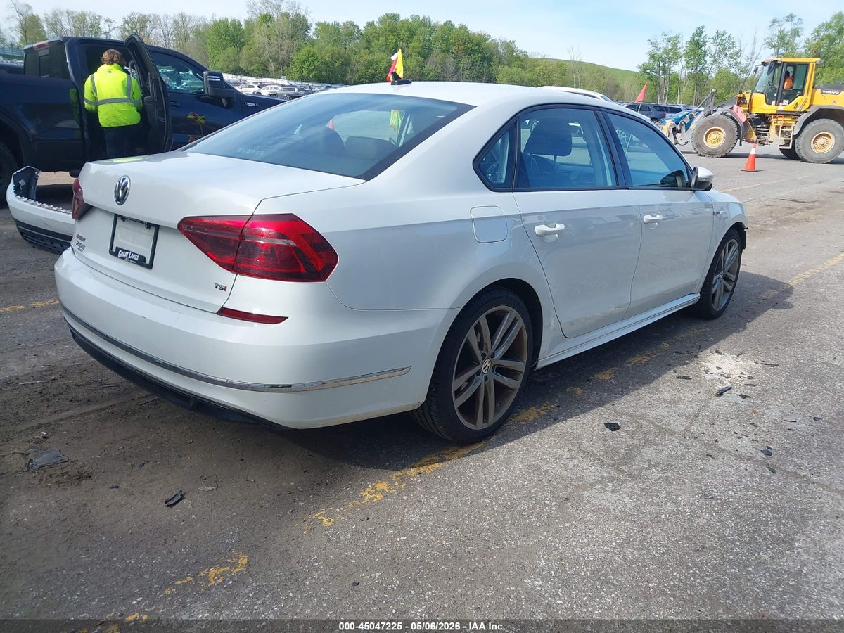 2018 VOLKSWAGEN PASSAT 2.0T R-LINE/2.0T S — снимка 4