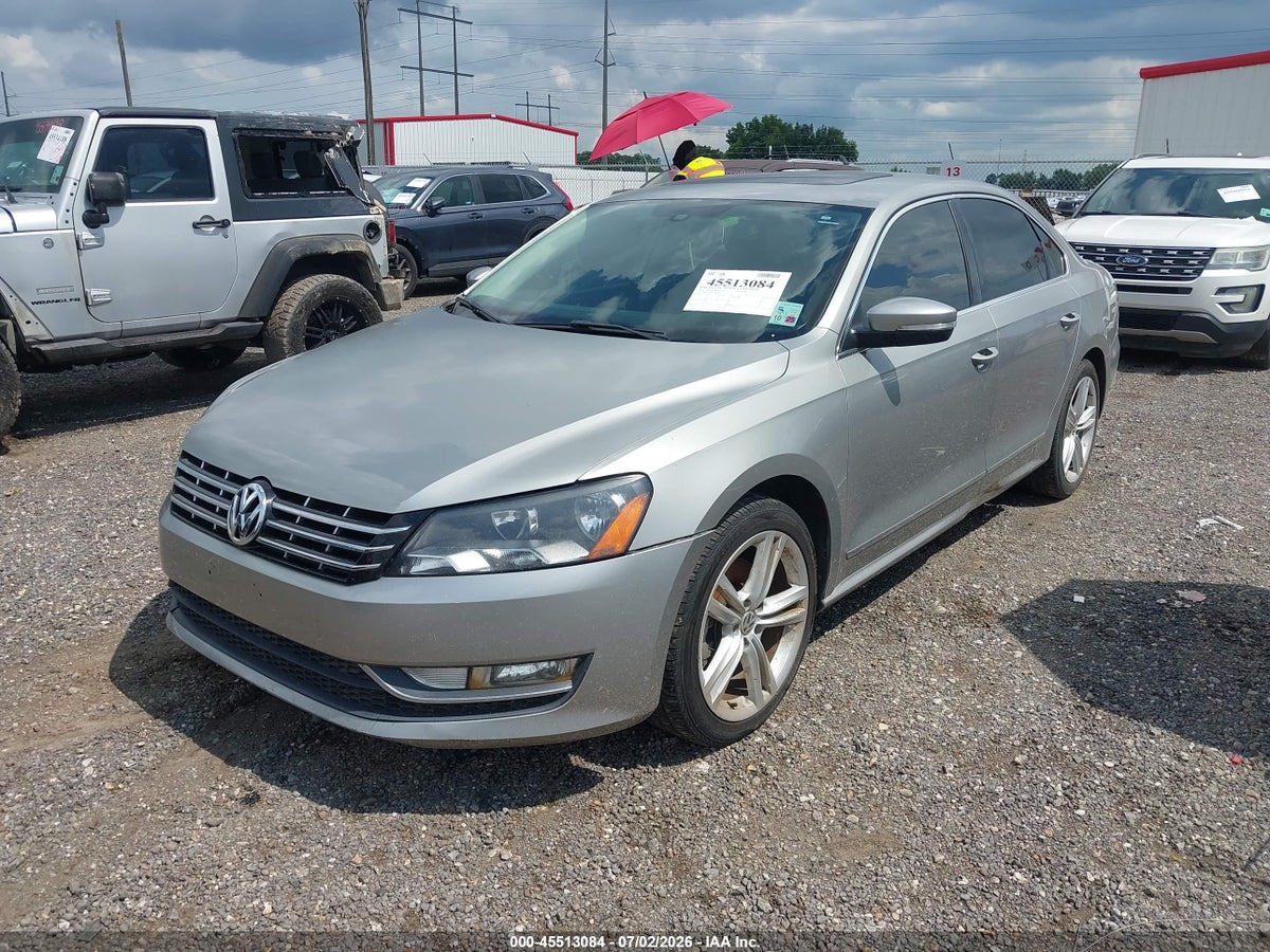 2014 VOLKSWAGEN PASSAT 2.0L TDI SEL PREMIUM — снимка 2