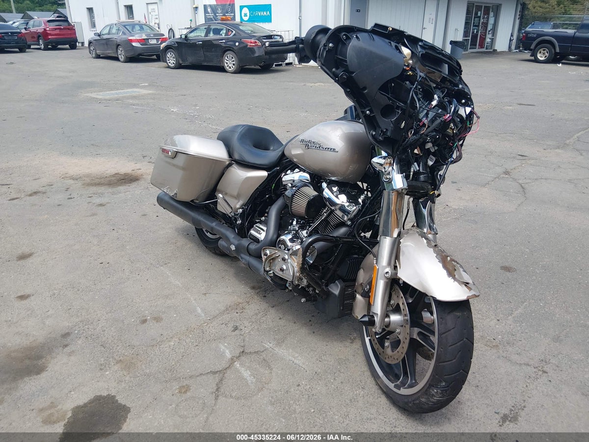 2018 HARLEY-DAVIDSON FLHX STREET GLIDE