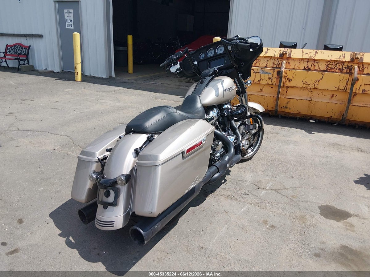 2018 HARLEY-DAVIDSON FLHX STREET GLIDE — снимка 4