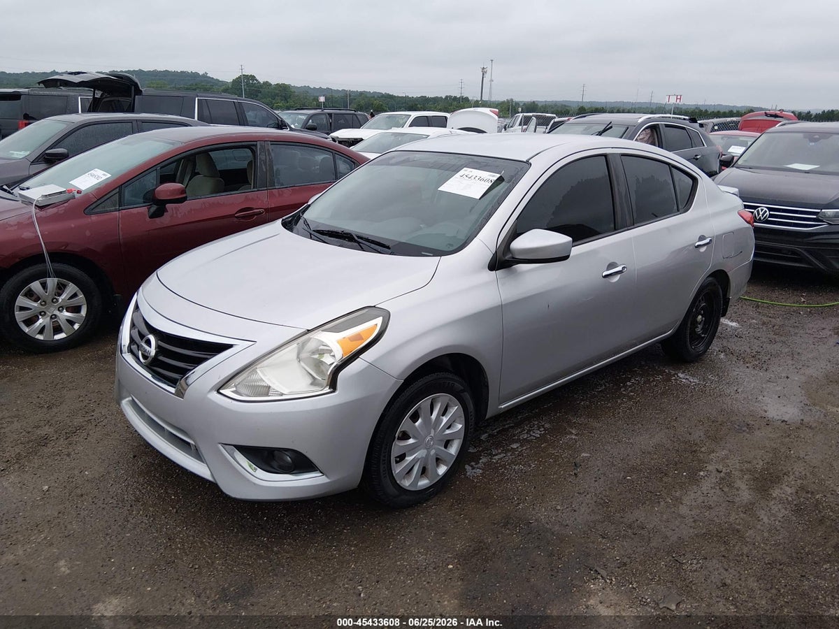 2015 NISSAN VERSA 1.6 SV — снимка 2