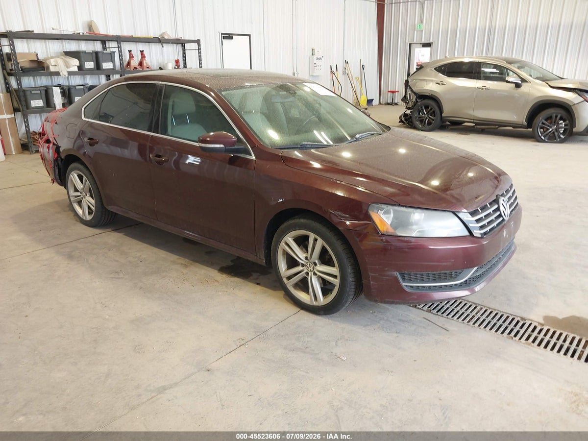 2014 VOLKSWAGEN PASSAT 2.0L TDI SE