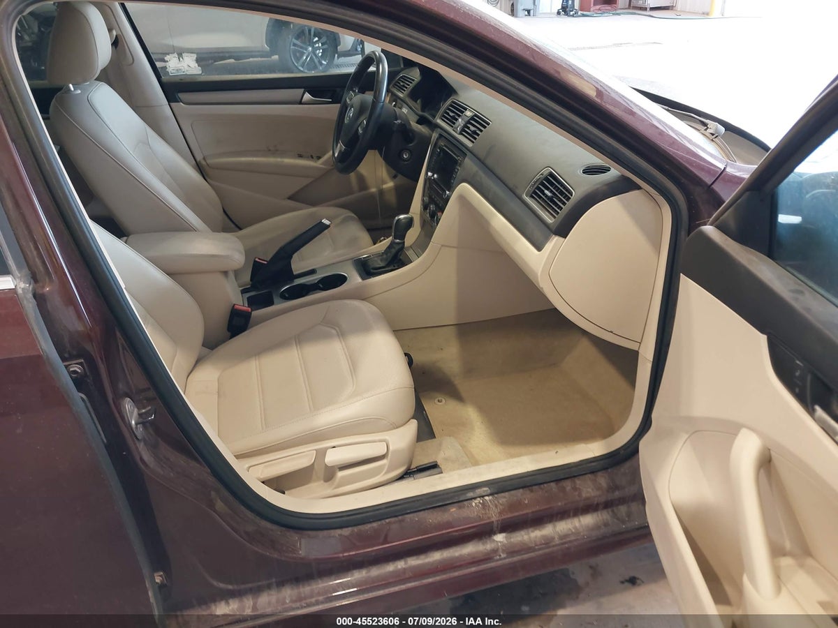 2014 VOLKSWAGEN PASSAT 2.0L TDI SE — снимка 5