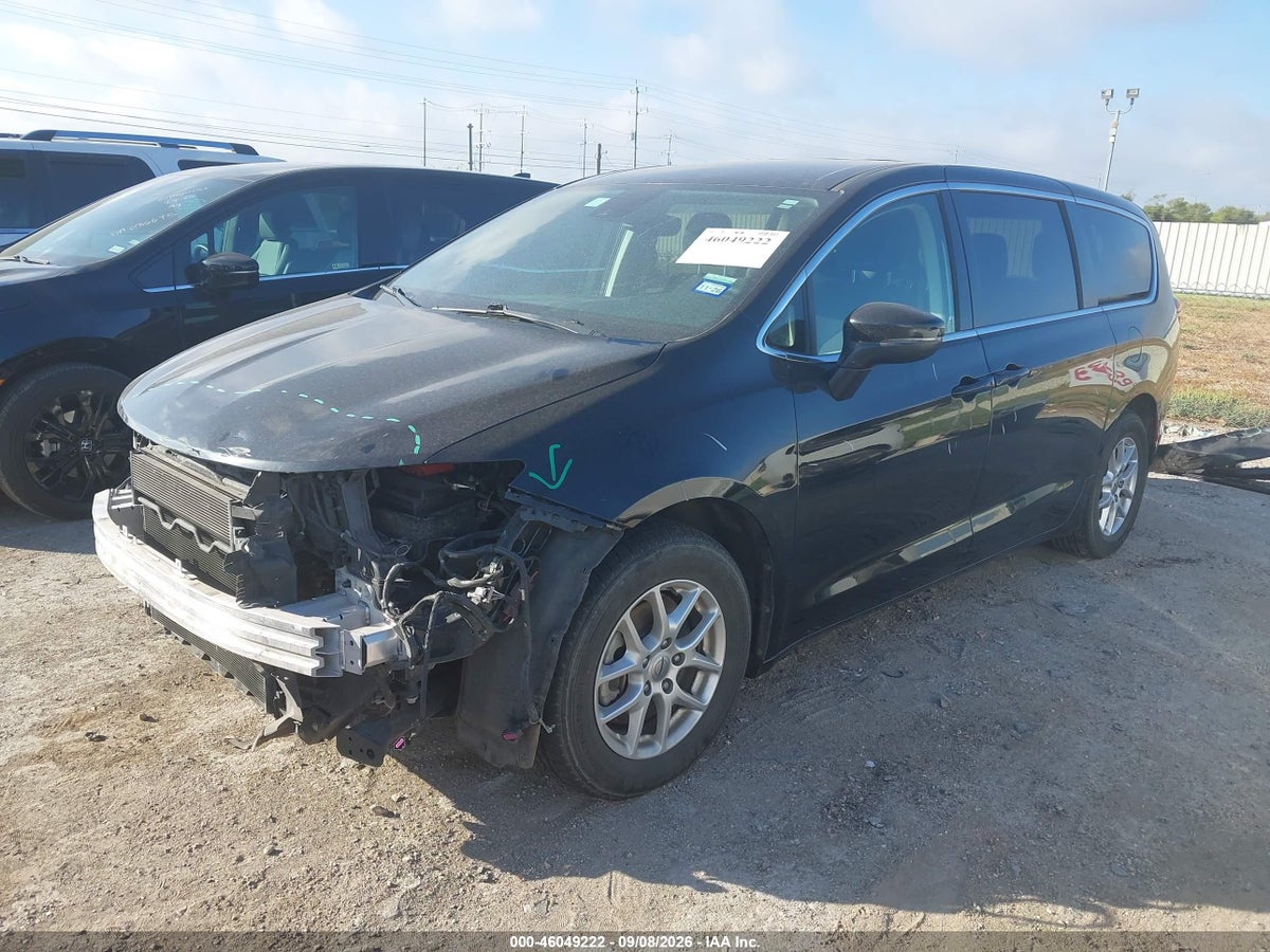 2023 CHRYSLER VOYAGER LX — снимка 2