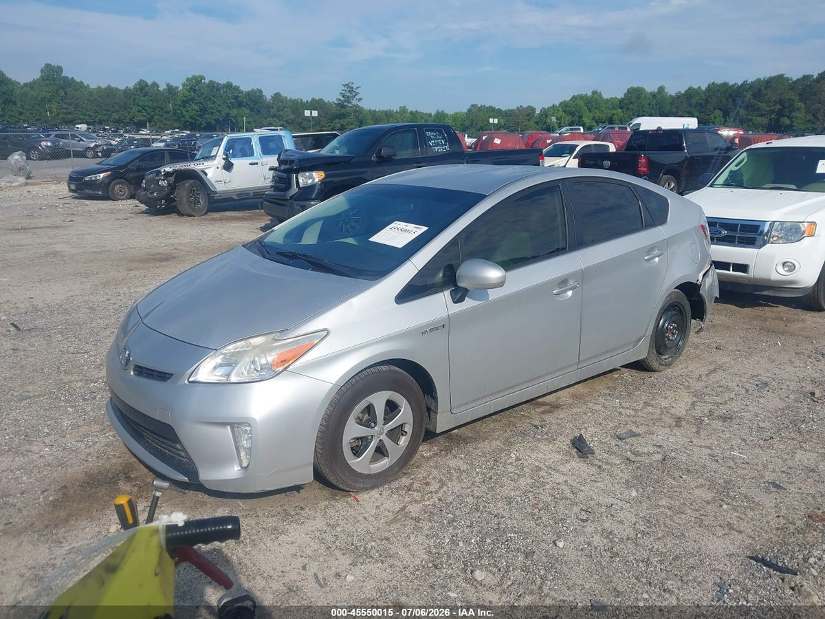2015 TOYOTA PRIUS THREE — снимка 2