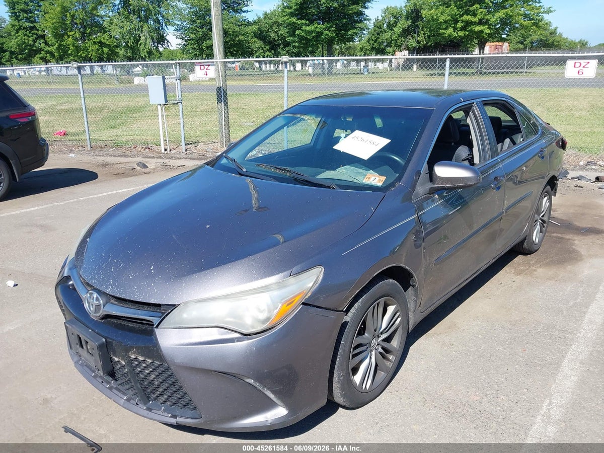 2015 TOYOTA CAMRY SE — снимка 2