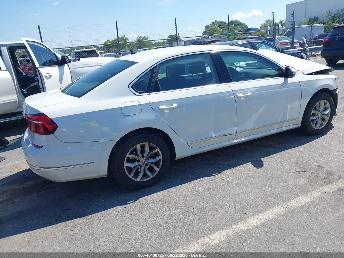 2017 VOLKSWAGEN PASSAT 1.8T S — снимка 4