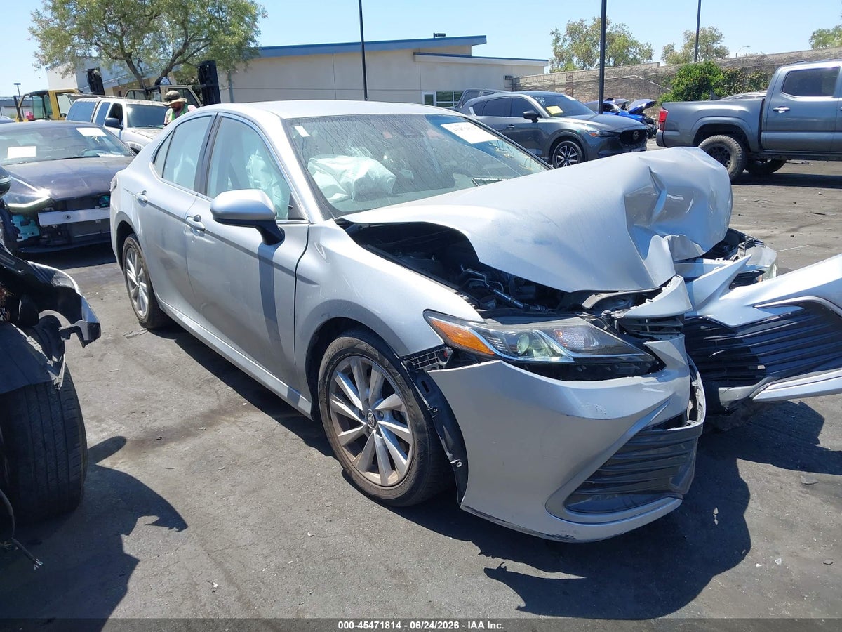 2022 TOYOTA CAMRY LE
