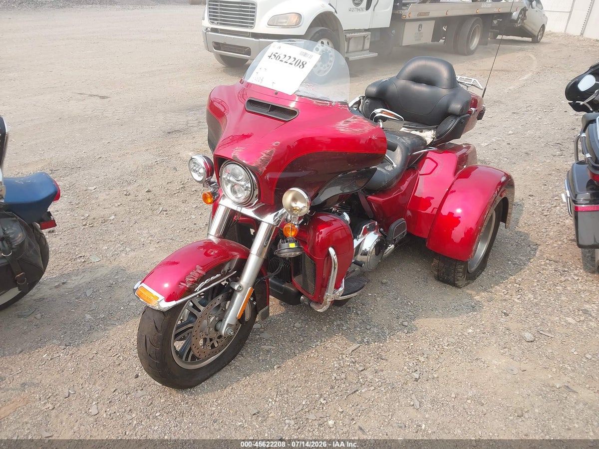 2018 HARLEY-DAVIDSON FLHTCUTG TRI GLIDE ULTRA — снимка 2