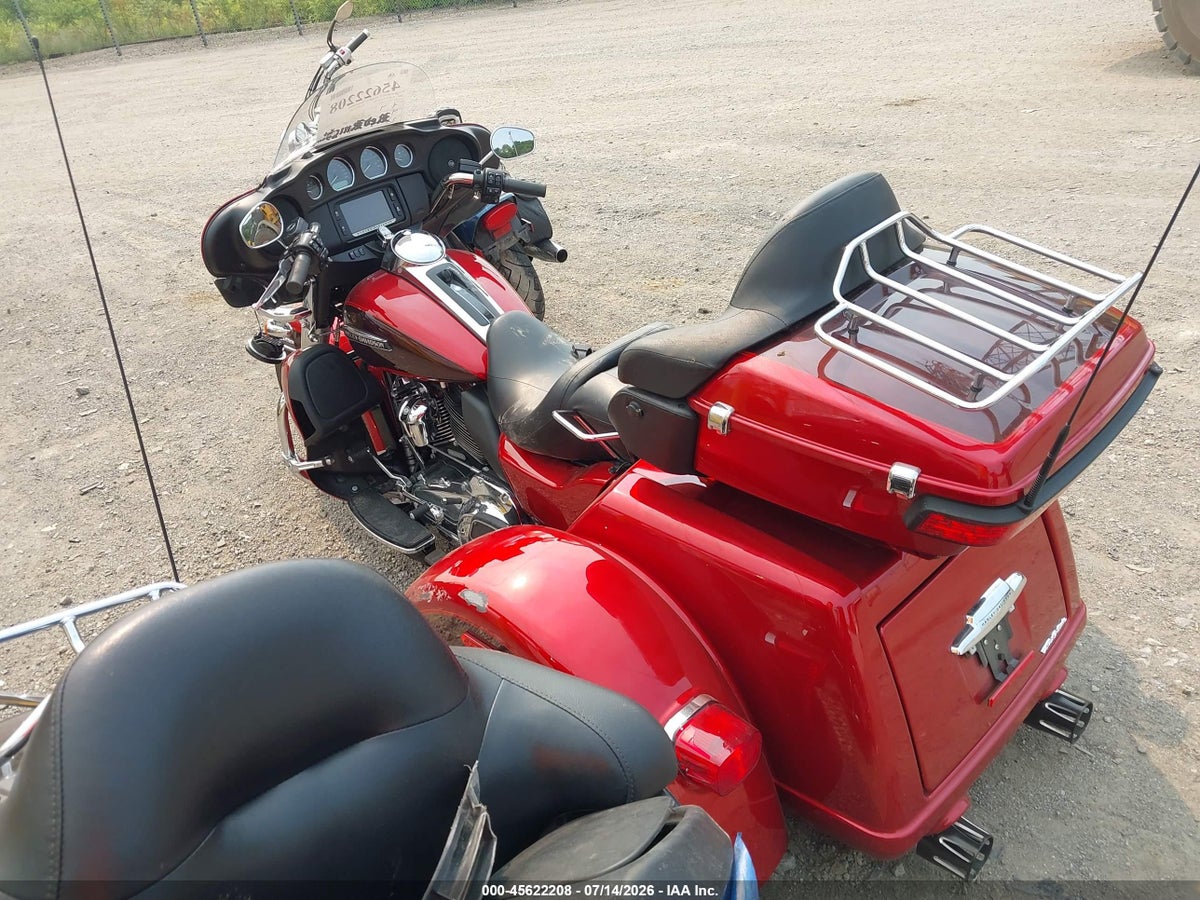 2018 HARLEY-DAVIDSON FLHTCUTG TRI GLIDE ULTRA — снимка 3
