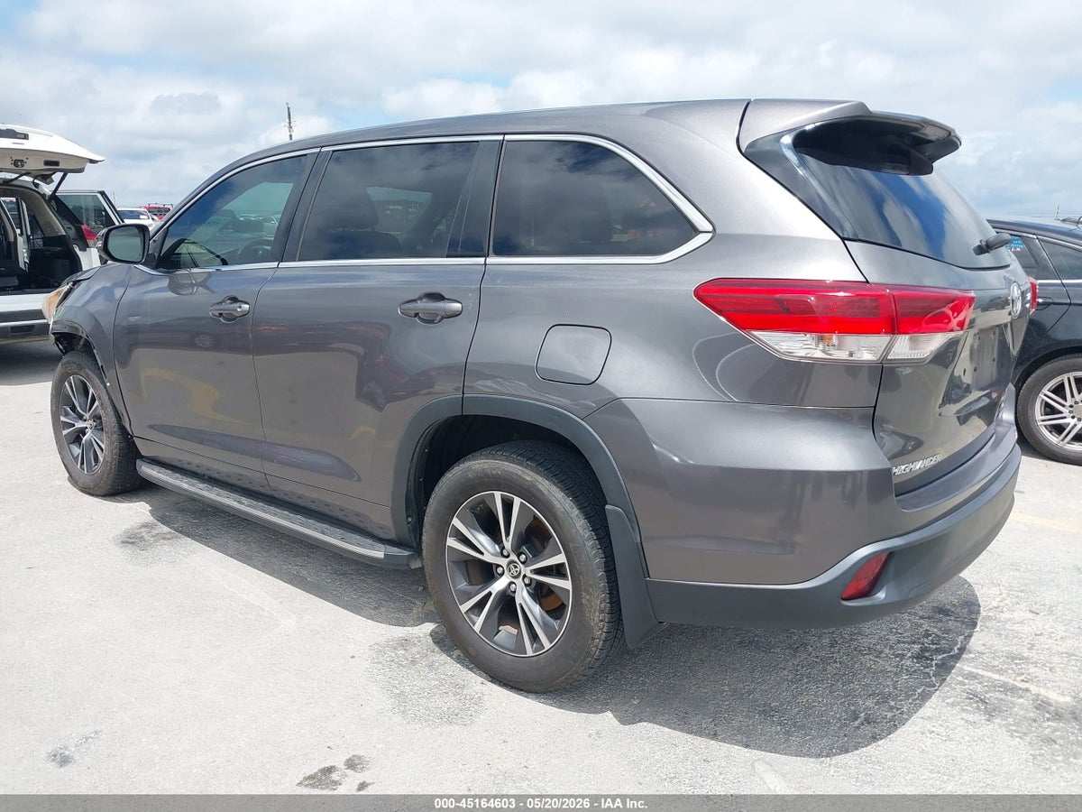 2017 TOYOTA HIGHLANDER LE — снимка 3