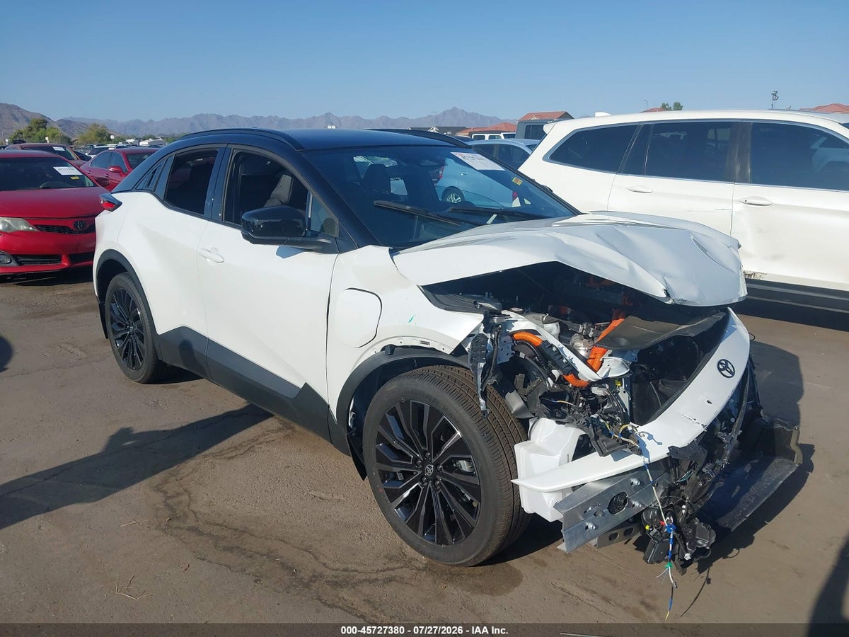 2026 TOYOTA C-HR XSE