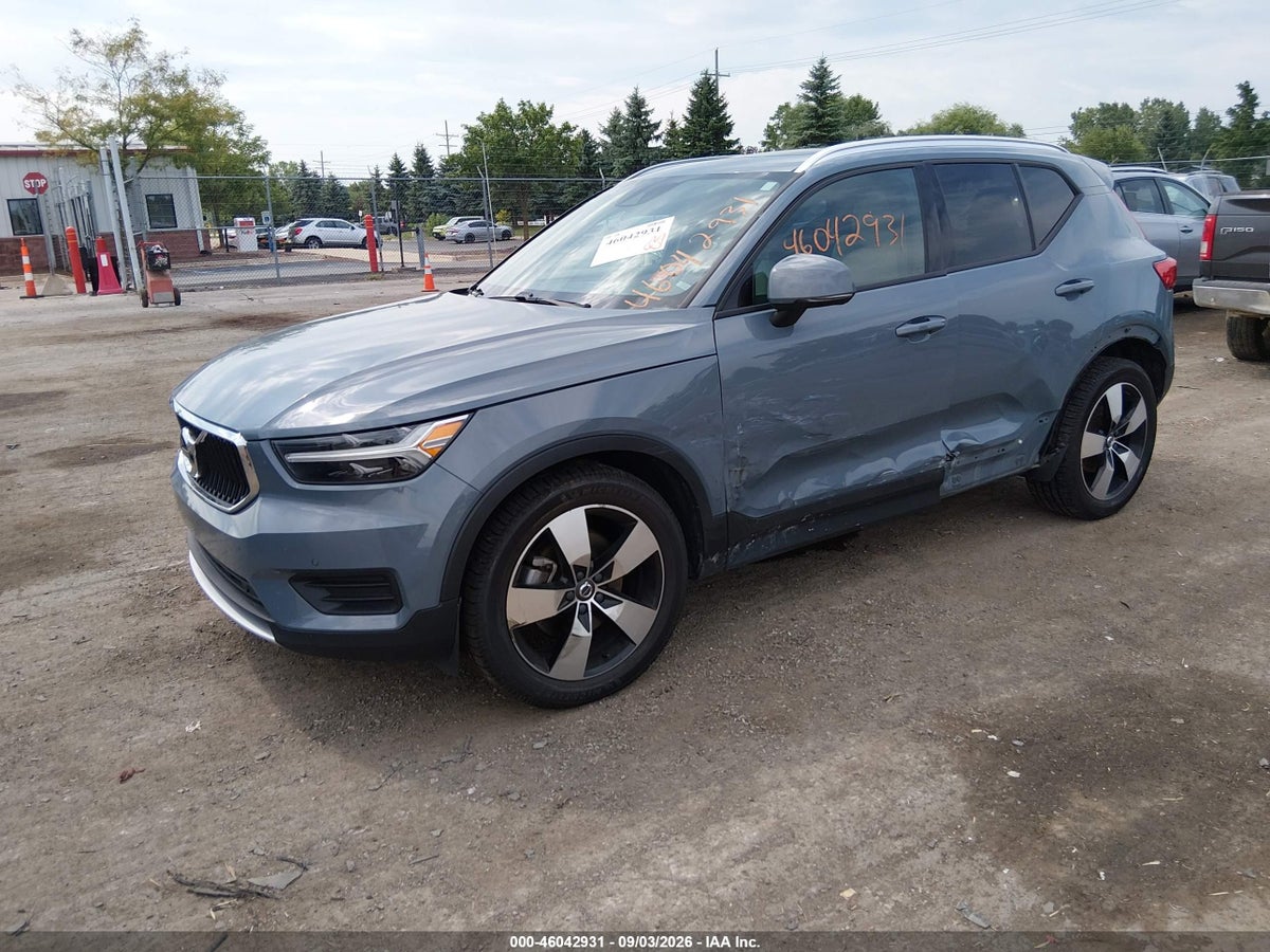 2020 VOLVO XC40 T5 MOMENTUM — снимка 2