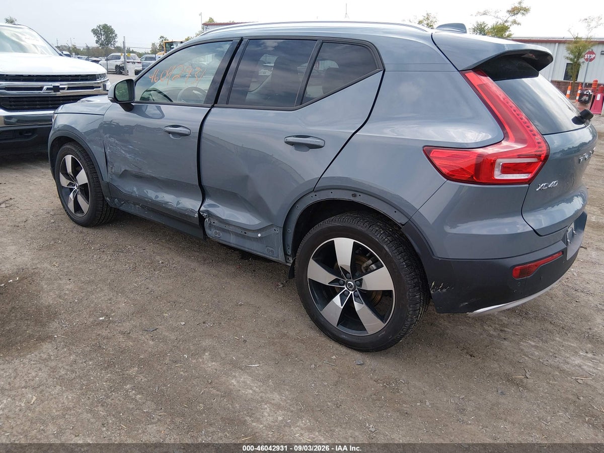2020 VOLVO XC40 T5 MOMENTUM — снимка 3