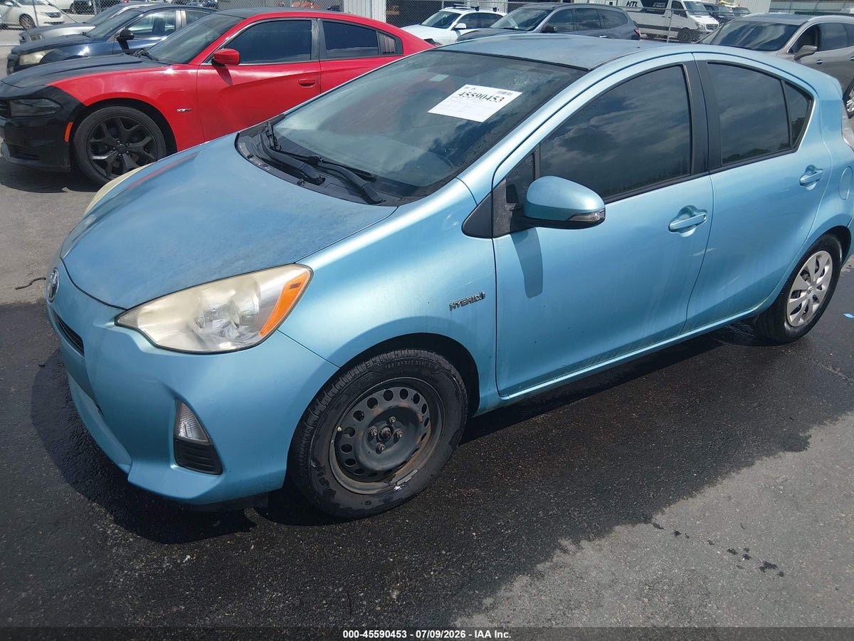 2014 TOYOTA PRIUS C ONE — снимка 2