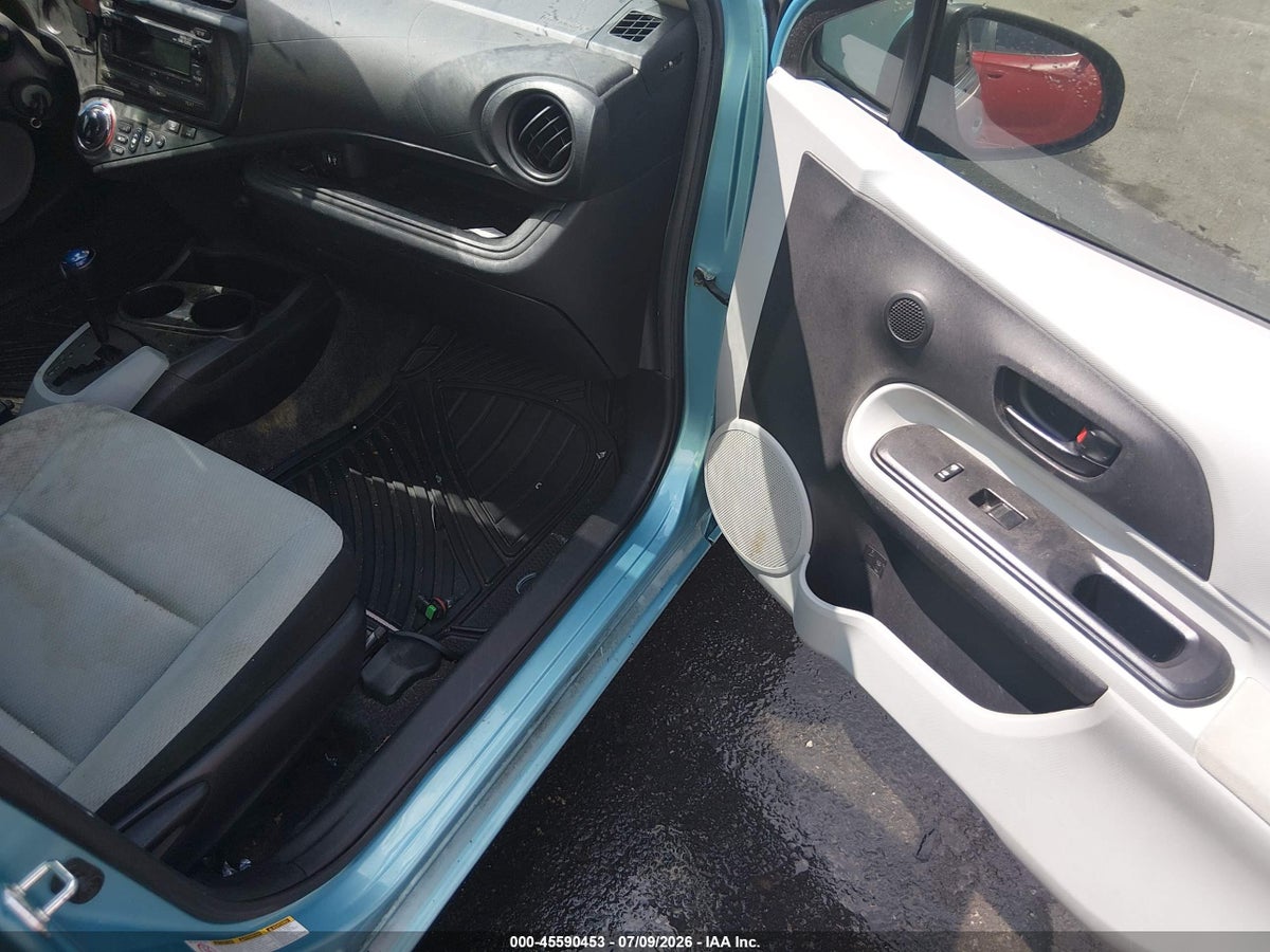 2014 TOYOTA PRIUS C ONE — снимка 5