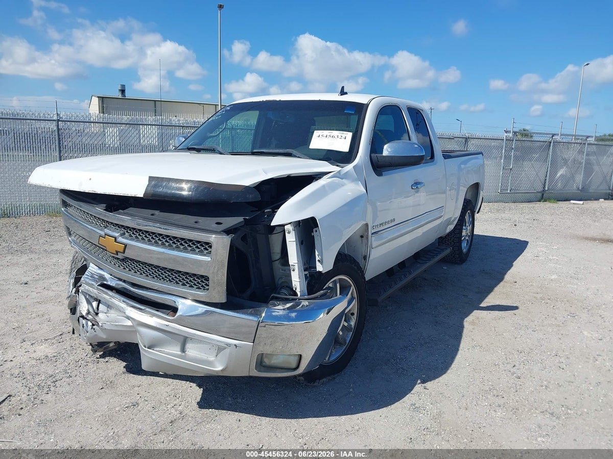 2013 CHEVROLET SILVERADO 1500 LT — снимка 2