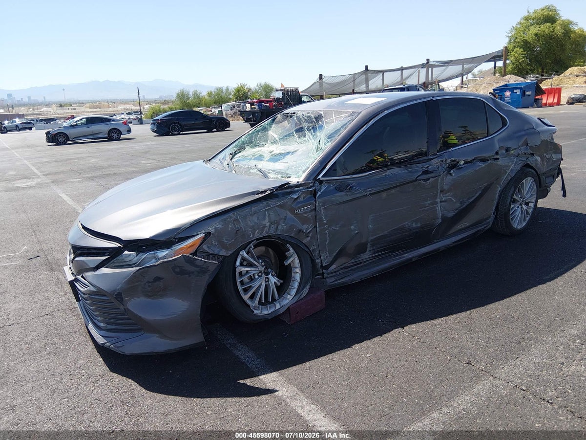 2019 TOYOTA CAMRY HYBRID XLE — снимка 2