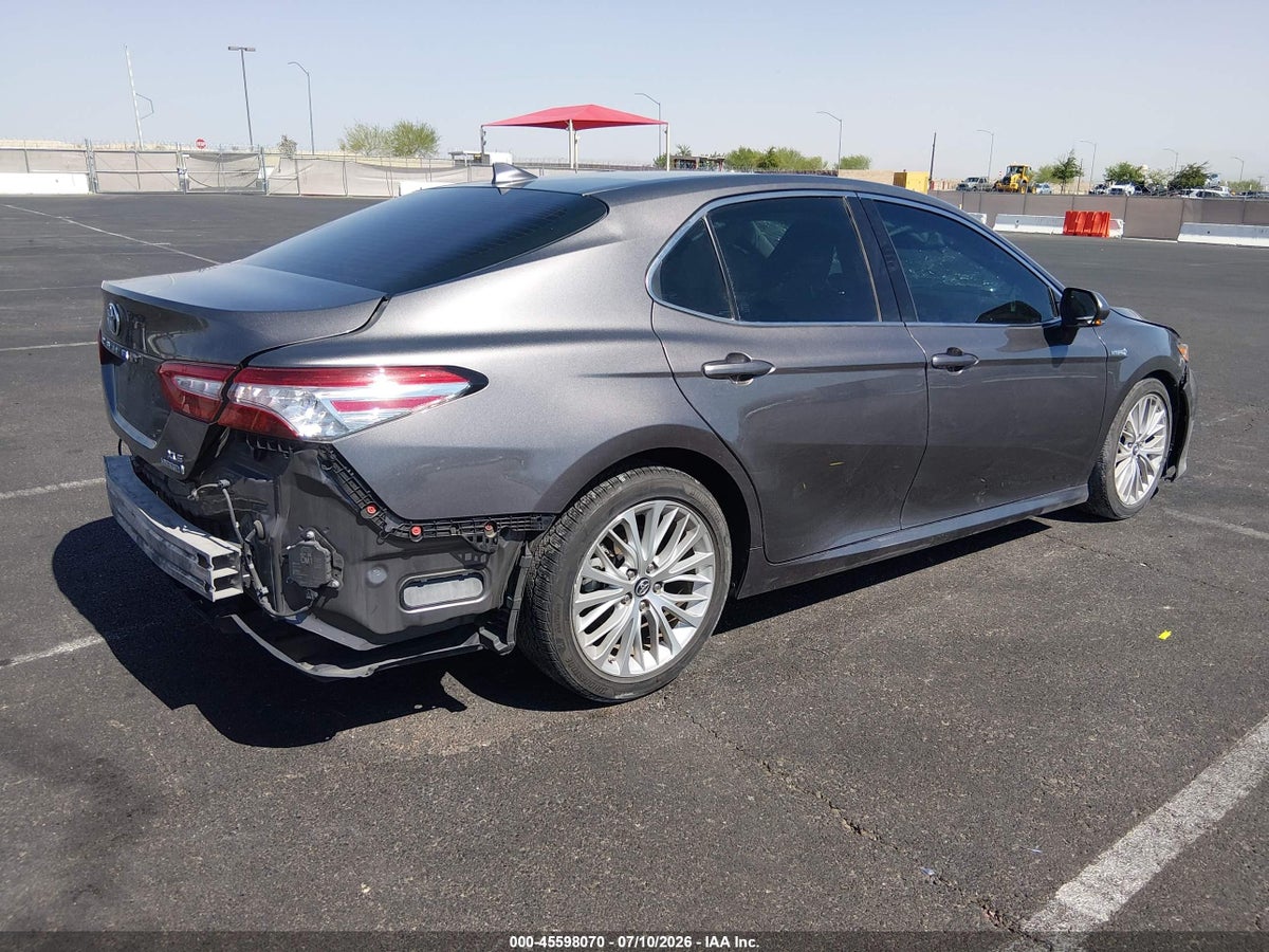 2019 TOYOTA CAMRY HYBRID XLE — снимка 4