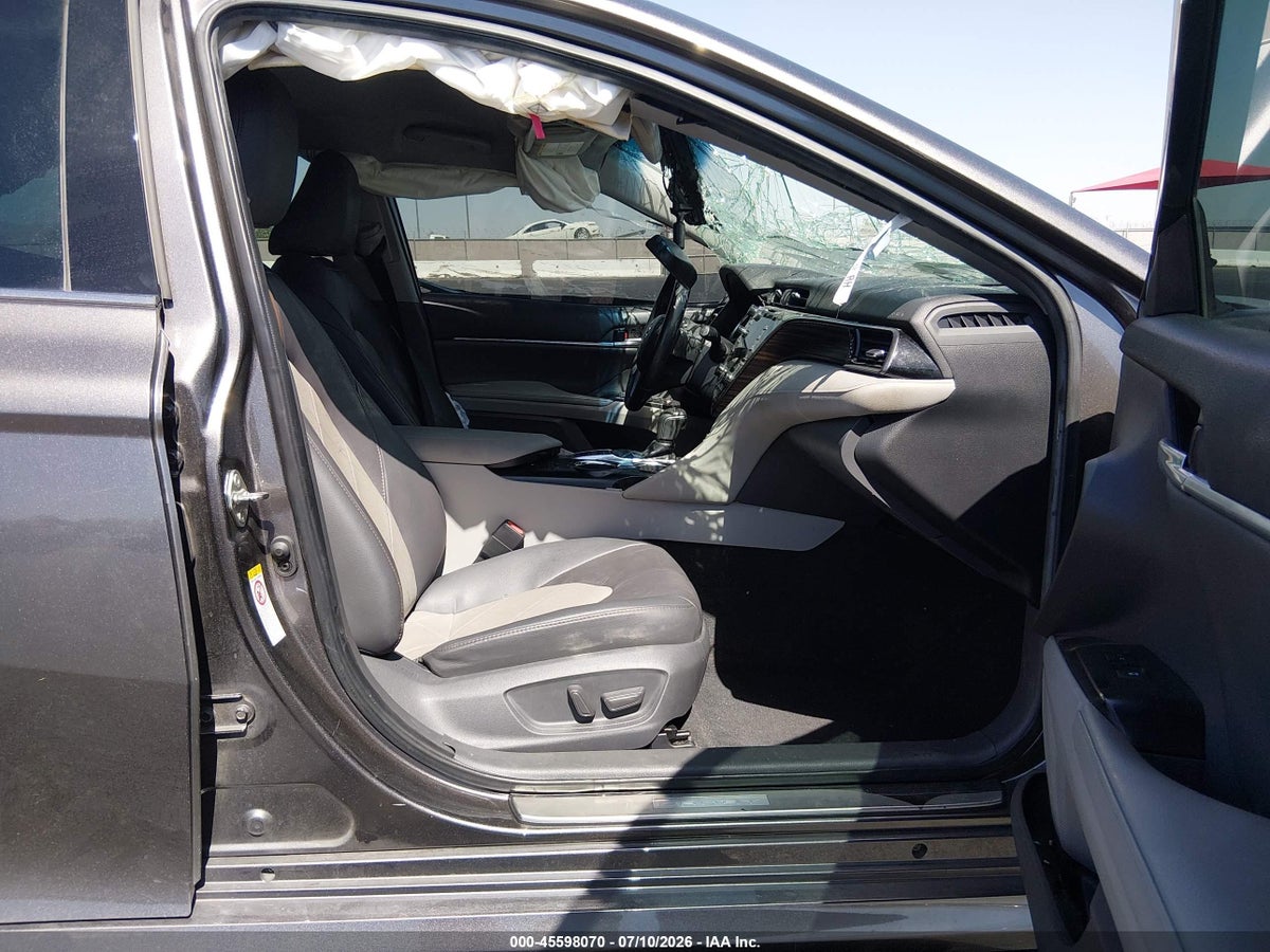 2019 TOYOTA CAMRY HYBRID XLE — снимка 5