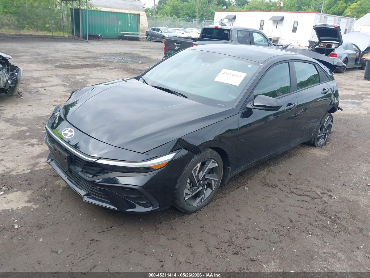 2025 HYUNDAI ELANTRA SEL SPORT — снимка 2