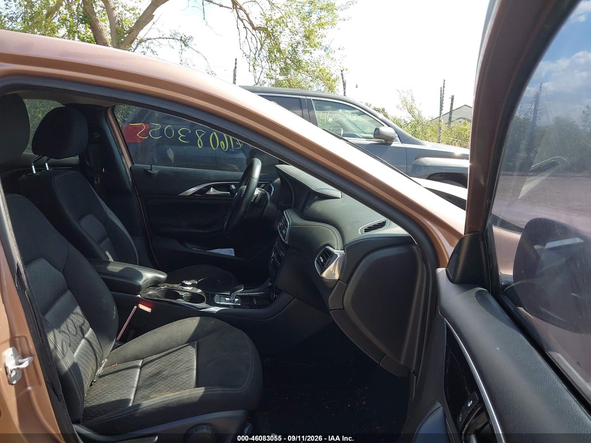 2017 INFINITI QX30 — снимка 5