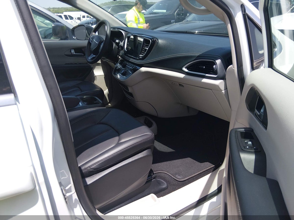2024 CHRYSLER PACIFICA TOURING L — снимка 5