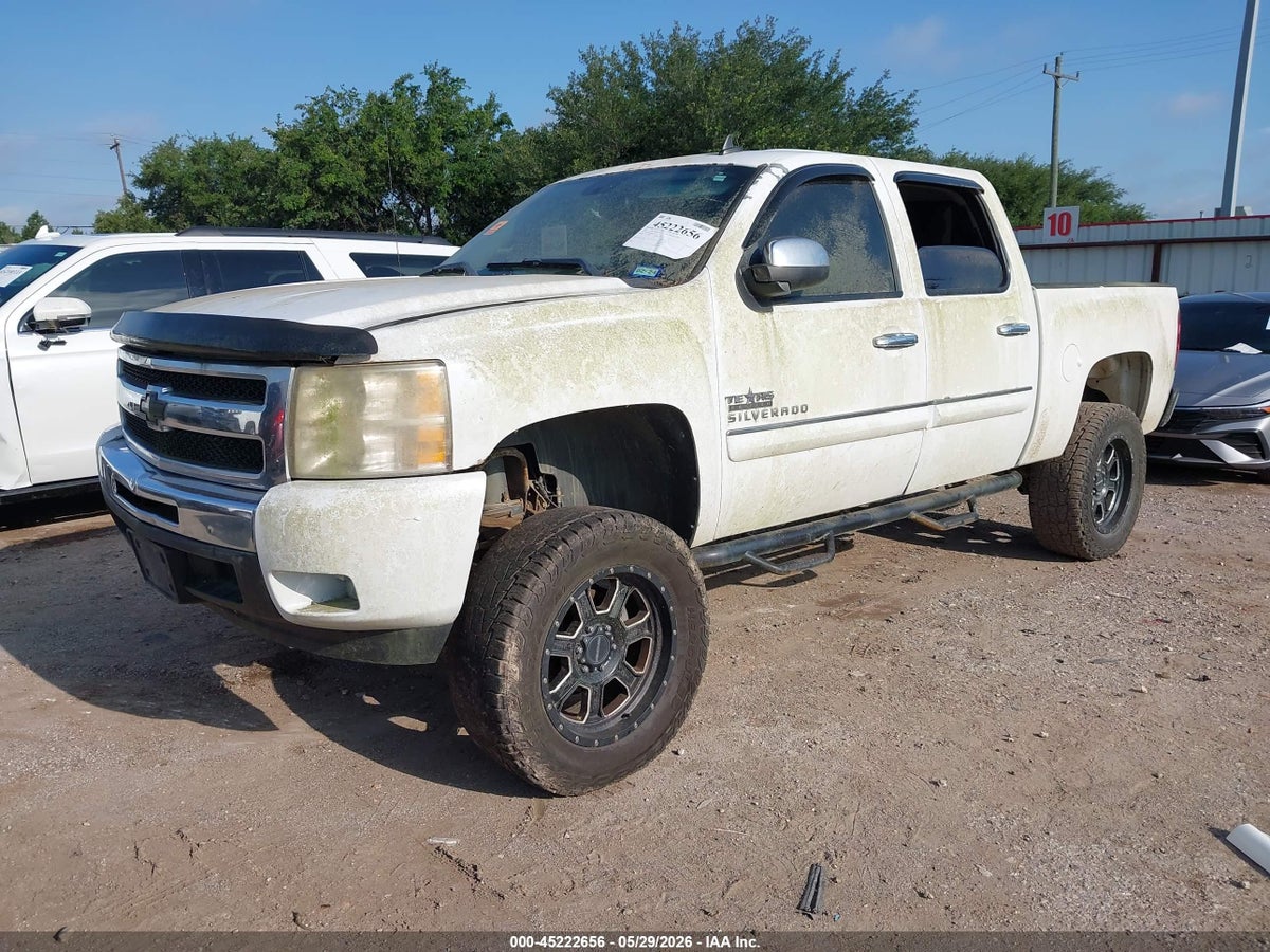 2011 CHEVROLET SILVERADO 1500 LT — снимка 2