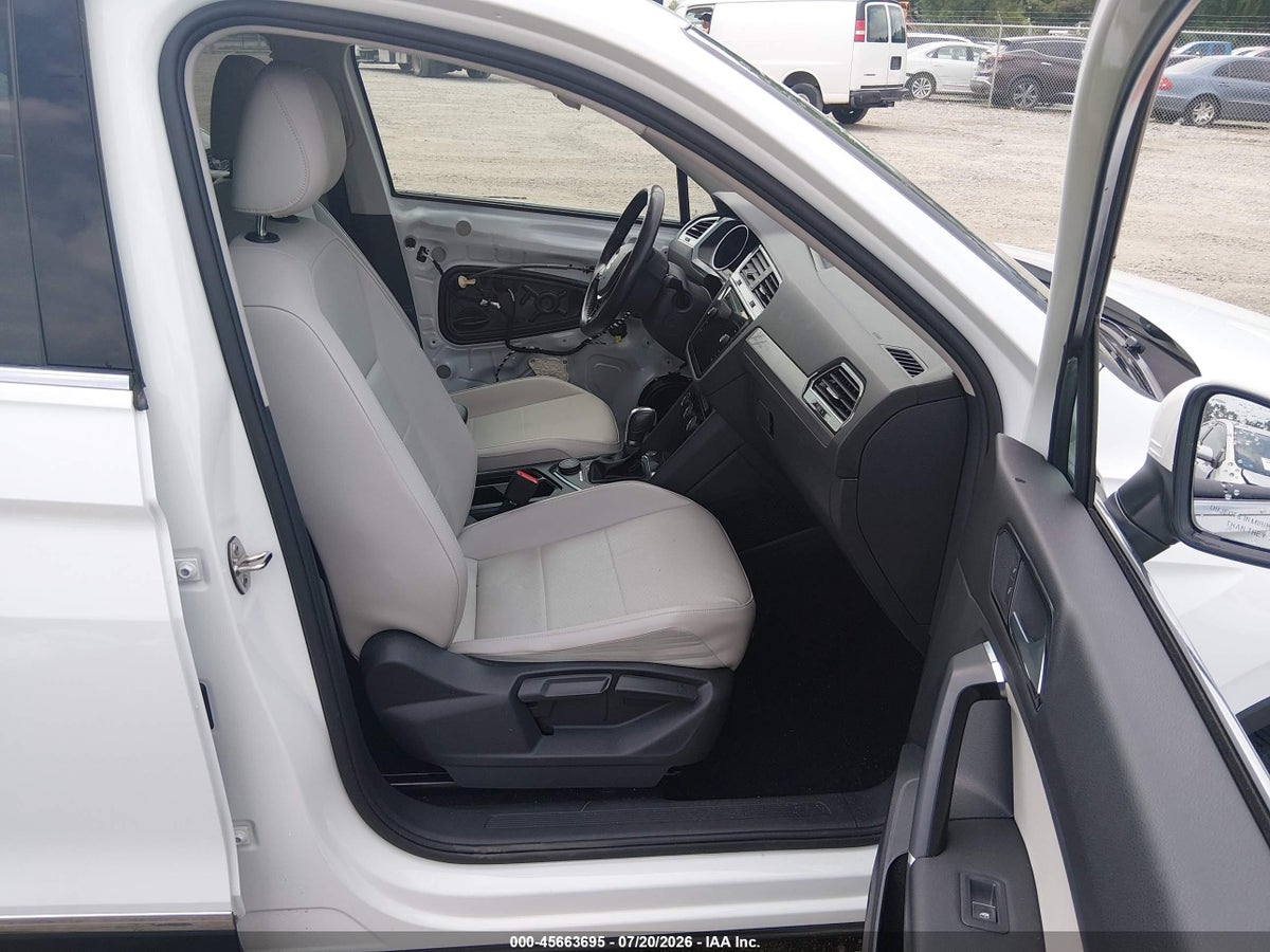2018 VOLKSWAGEN TIGUAN 2.0T SE/2.0T SEL — снимка 5
