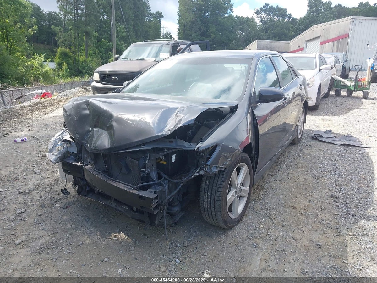 2012 TOYOTA CAMRY SE — снимка 2