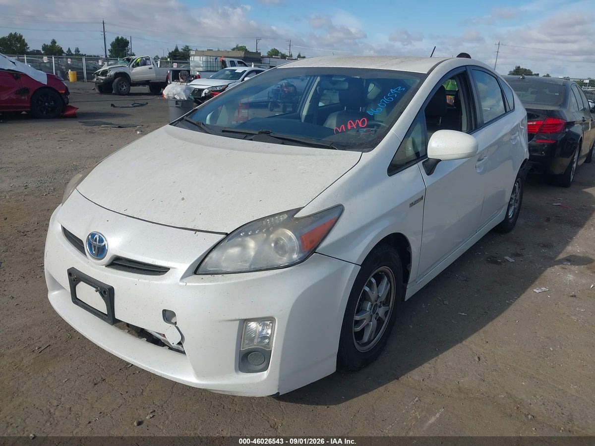 2011 TOYOTA PRIUS TWO — снимка 2