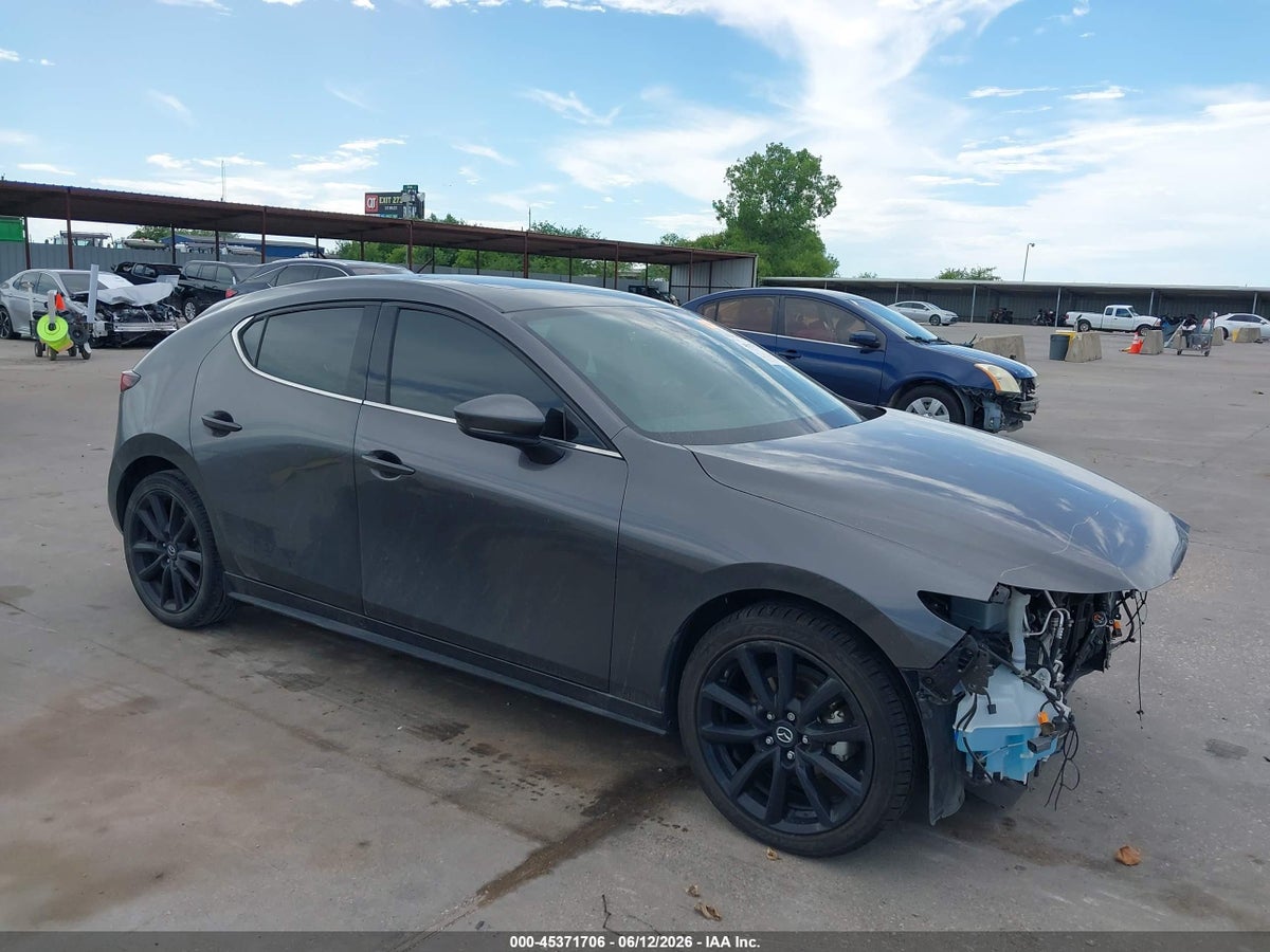 2022 MAZDA MAZDA3 PREMIUM