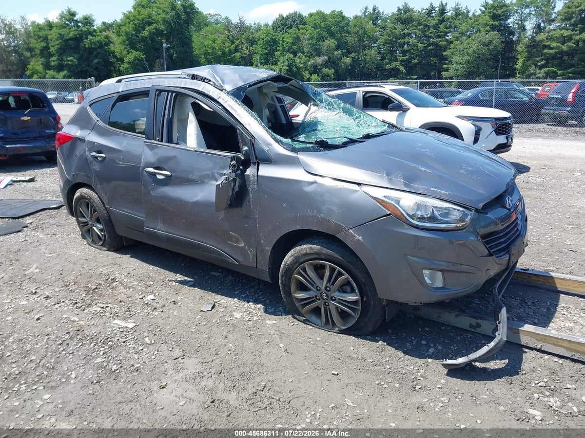 2015 HYUNDAI TUCSON SE