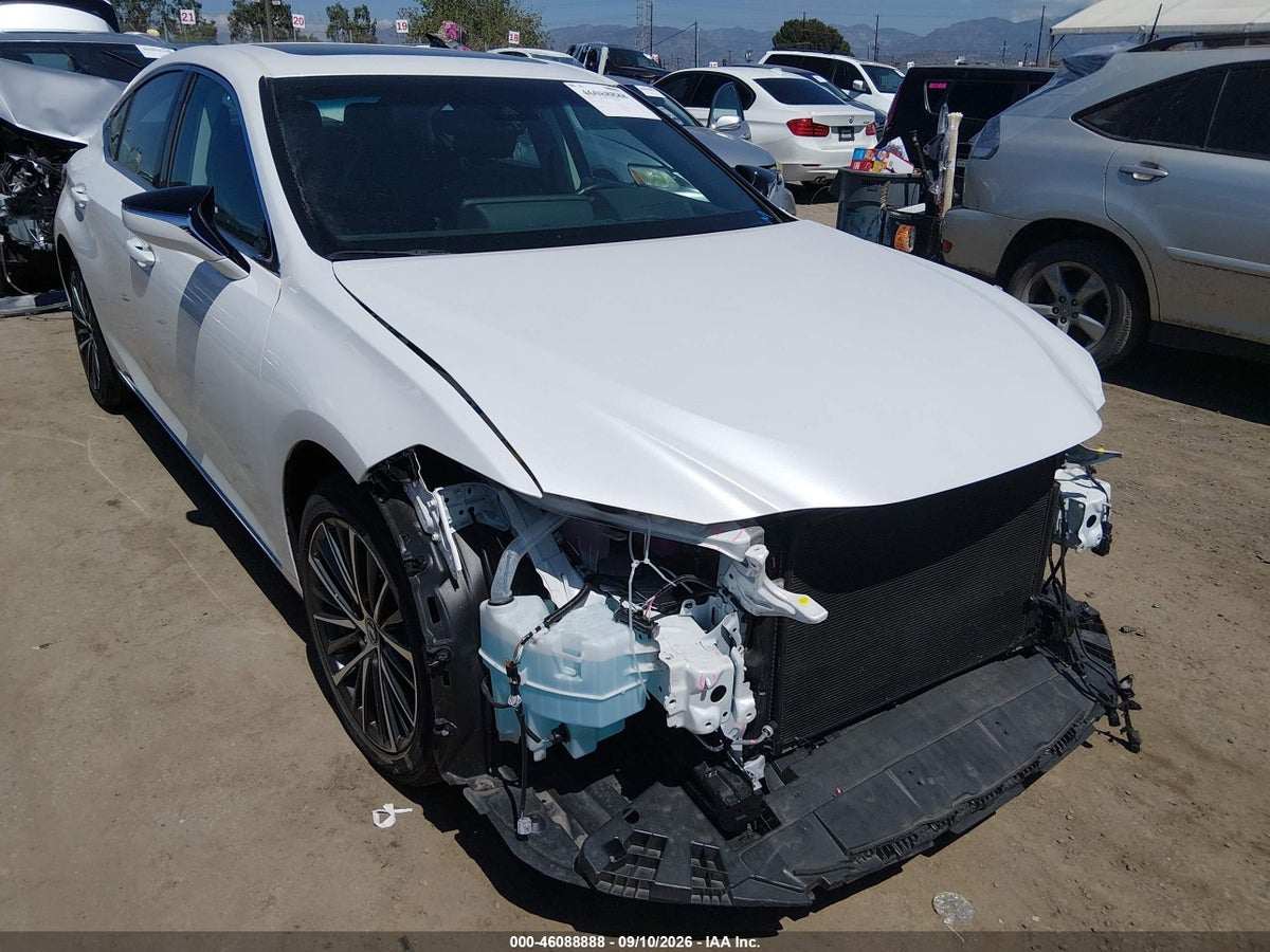2025 LEXUS ES 300H