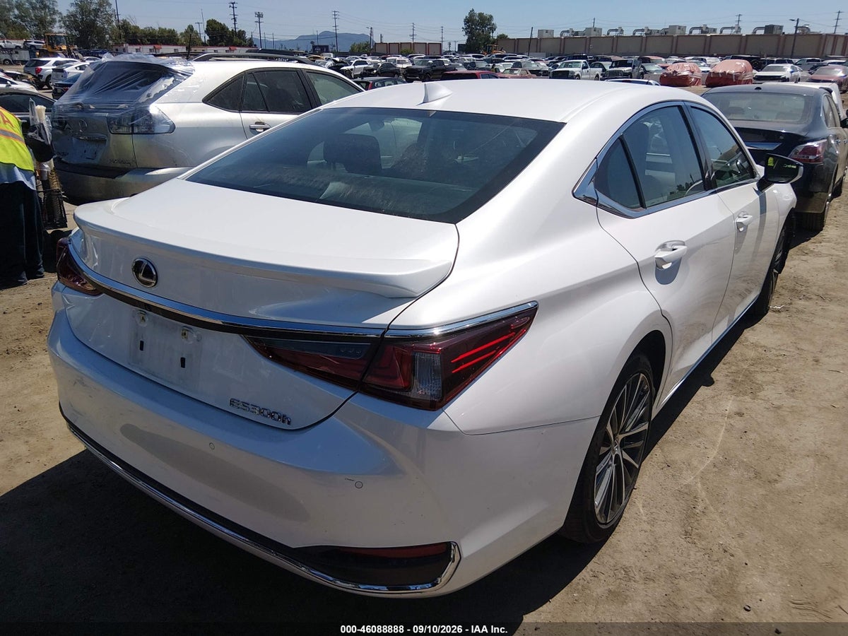 2025 LEXUS ES 300H — снимка 4