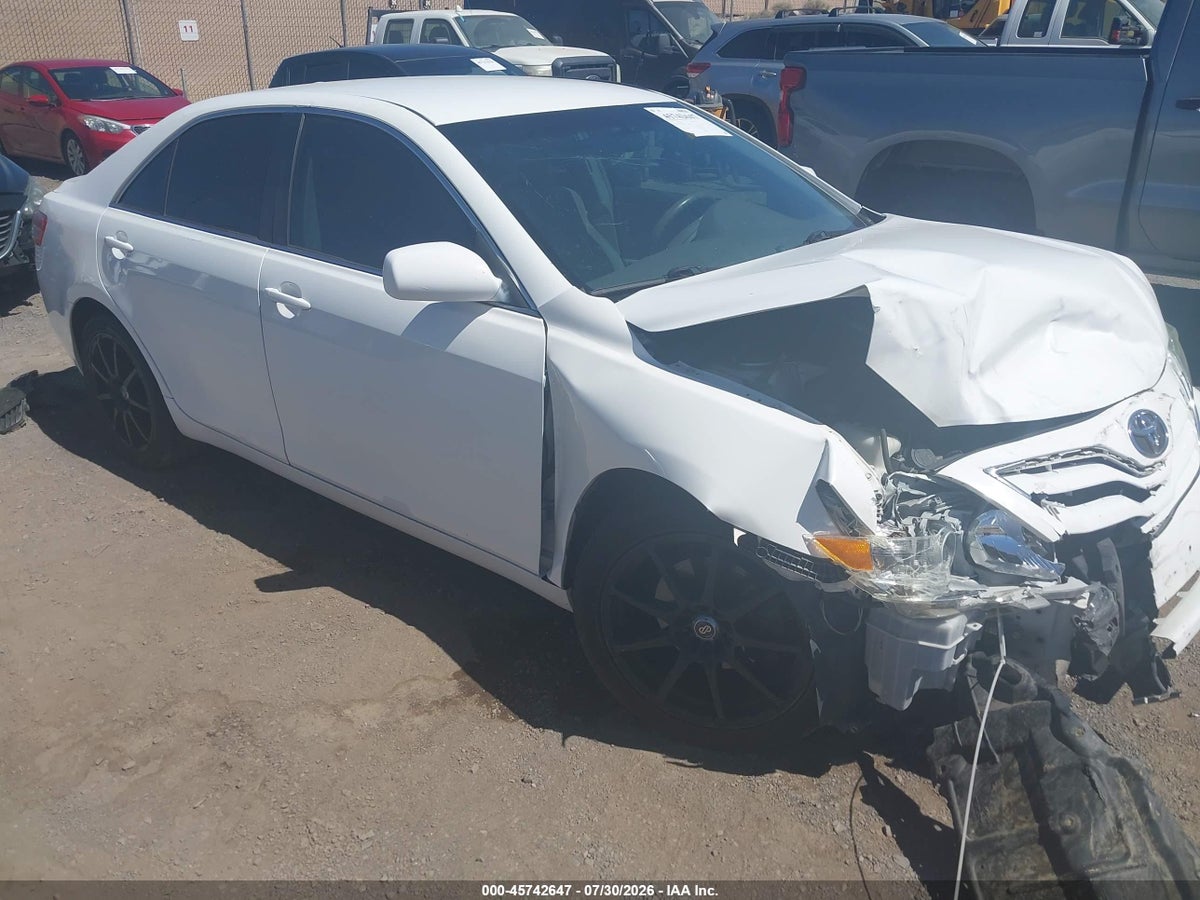 2011 TOYOTA CAMRY LE