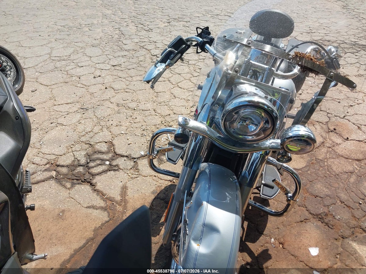 2023 HARLEY-DAVIDSON FLHCS